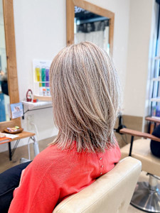 30代40代50代レイヤーカット白髪ぼかしハイライト