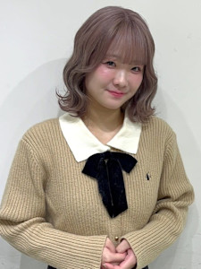 ピンクミルクティーベージュ ウェーブ ボブ ブリーチ