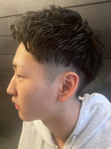 アップバング ニュアンスパーマ ツーブロック  フェード