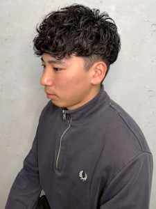 刈り上げ スパイラルパーマ ツーブロック 20代 眉カット