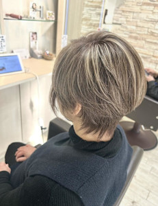 20代30代40代抜け感ショートボブアッシュベージュ