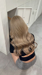 ミルクティーベージュカラー