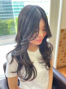 ロング×たっぷりレイヤーカット