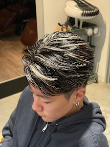 センターパート/ブリーチ/カラー/ハイライト/メンズカット