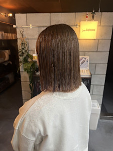 切りっぱなし×美革ストレートパーマ