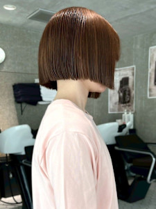 切りっぱなしボブ マロンベージュ 透明感カラー 髪質改善