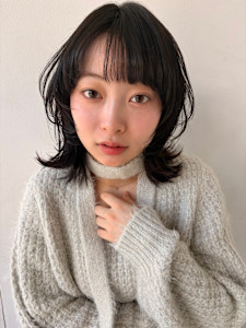 くびれレイヤー×エアリーウルフボブ