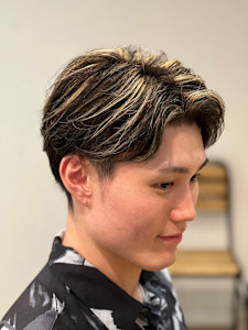 七三×アップバングスタイル×フェザーショート