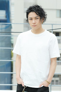 ちょっと強めロングパーマ×アッシュブラック×30代/40代