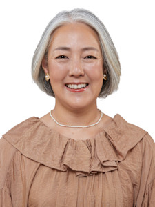 大人女性にオススメ◎シンプルなセンター分けボブ - えがお美容室掲載