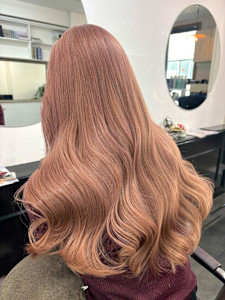 サーモンピンクカラー/ピンクカラー/ハイトーンカラー/元町