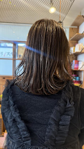 オリーブグレージュ