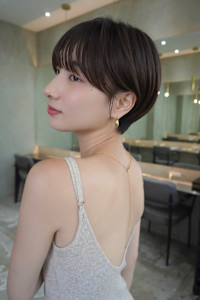 大人ガーリー/レイヤーショート/前髪白髪/20代30代40代