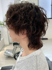 メンズミディアム ウルフヘア ニュアンスパーマ ベージュ