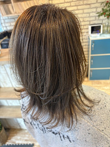 ハイライトカラー/白髪ぼかし/グレージュ/外ハネ/下赤塚