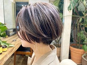 大人ハイライトショートボブ　［鎌倉駅］