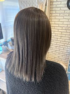 ハイライトカラー/髪質改善/ナチュラル外ハネ/下赤塚