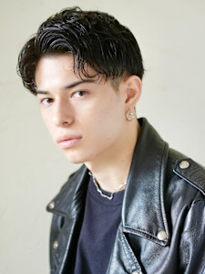 メンズショート　マッシュ　流行りの韓国　刈り上げ　短髪