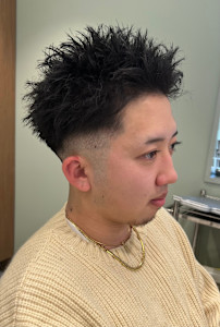 ツイストスパイキーショート