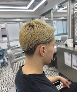 成熟した雰囲気を引き立てる、テーパーフェード