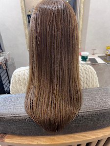 ハイトーンベージュ