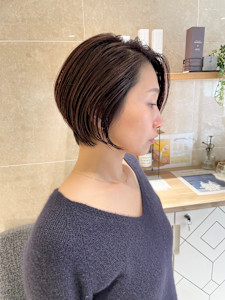 頭の形が小さく綺麗に見える王道ショートボブ