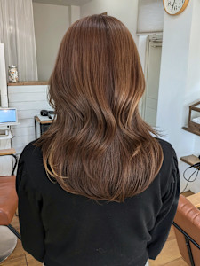 カット+ブラウンベージュ