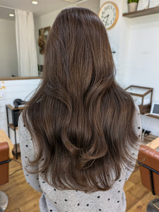 ロングカット×オリーブベージュ