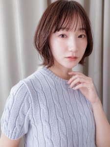 ダークグレー大人美人ウェットヘア外ハネボブウルフ30代40代