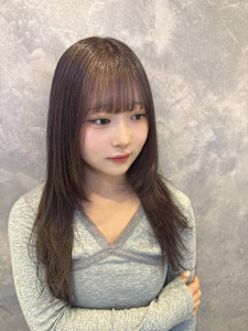 オリーブグレ／小顔に見せるヘア／ココアベージュ／黒髪カタログ