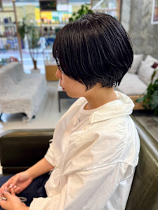 ショートボブ