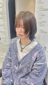 20代抜け感ウルフレイヤーインナーカラー