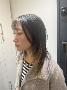 インナーベージュ×ウルフレイヤー