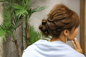 完全予約 隠れ家美容室COLORS 大月鳥沢店×スタイル