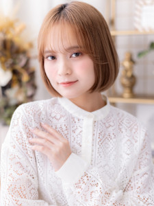 透明感ウォームブラウン小顔切りっぱなしボブ　脱白髪染め