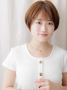 ココアブラウンひし形小顔丸みショートマッシュ20代30代