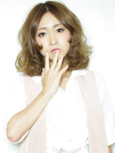 センターパートロブ×くびれセミディ