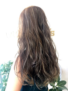 柔らかいベージュハイライト