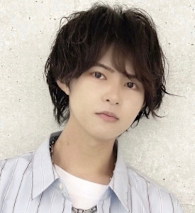 センターパートナチュラルパーマ