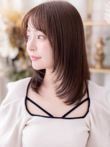 バタフライレイヤーカットミディアムウルフ　ココアブラウン