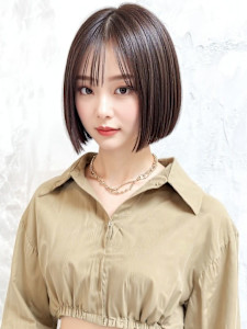 美髪オリーブグレーワンレンボブストレートp1　脱白髪染め