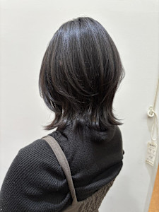 くびれミディアム・黒髪・20代30代40代