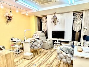 Nailsalon Queen【ネイルサロンクイーン】(ネイルサロン クイーン)