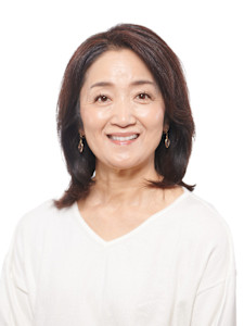 お手入れが楽◎フェミニンなミディアムヘア