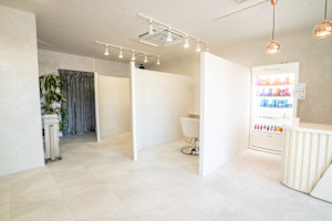 Liberte 岡崎店/髪質改善/縮毛矯正/白髪染め【リベルテ】(リベルテ オカザキテン カミシツカイゼン シュクモウキョウセイ シラガゾメ)