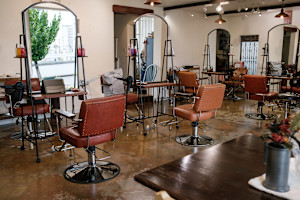 弱酸性カラー・弱酸性縮毛矯正で髪質改善hair lounge an rio(ヘアラウンジアンリオ)