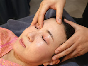 和楽 経絡伝統推拿【ワラクケイラクデントウスイナ】(ワラク ケイラクデントウスイナ)