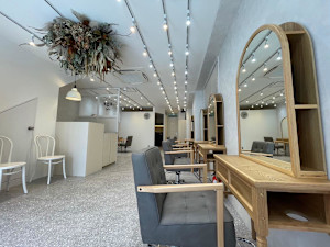 Agu hair tela 武蔵小杉店(アグヘアーテラ ムサシコスギテン)