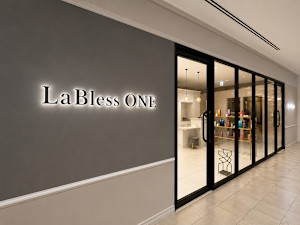 LaBless ONE グランフロント大阪 北館 (うめきた)梅田駅／髪質改善／オージュア(ラブレスワン グランフロントオオサカ)