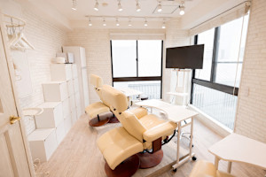 Nail Salon Blanl'or 三軒茶屋店【ネイルサロン ブランロール】(ネイルサロン ブランロール サンゲンヂャヤテン)